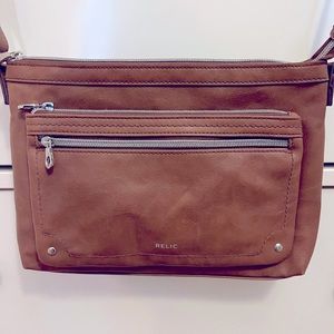Light brown leather Relic crossbody purse